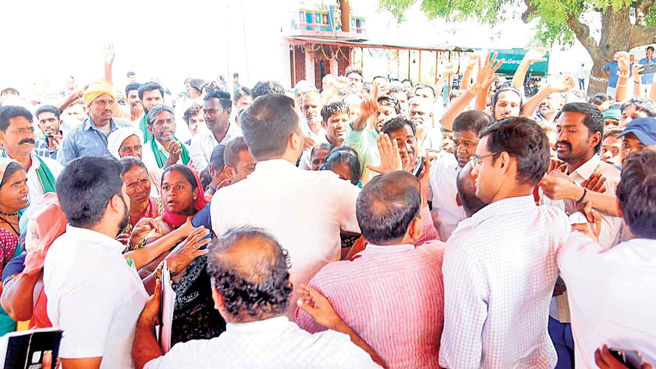 Kodangal | మర్లవడ్డ కొడంగల్‌.. ఫొటోలు