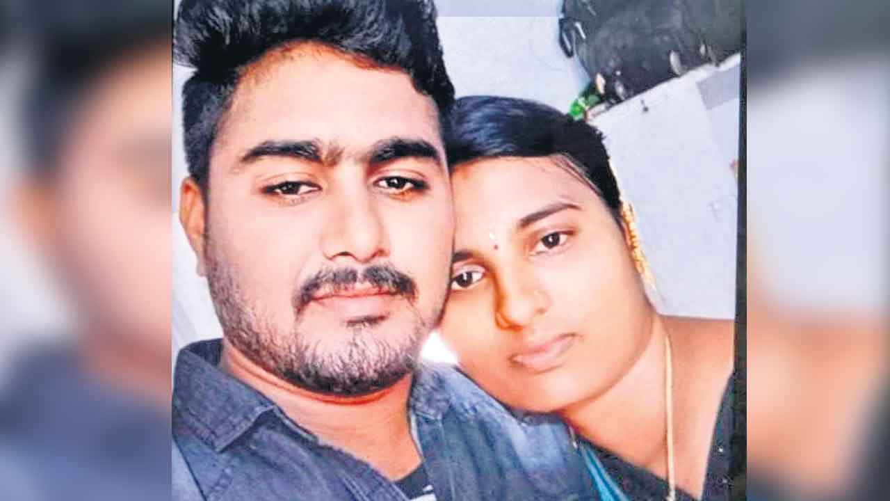 ప్రియురాలిని హత్య చేసి..!పత్తి చేనులో పూడ్చి..