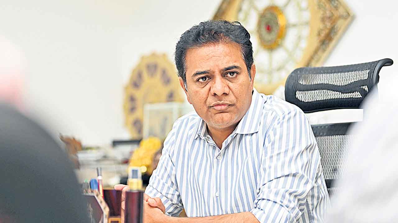 కాంగ్రెస్‌ పాలనలో సర్కార్‌ ఆస్తుల హారతి