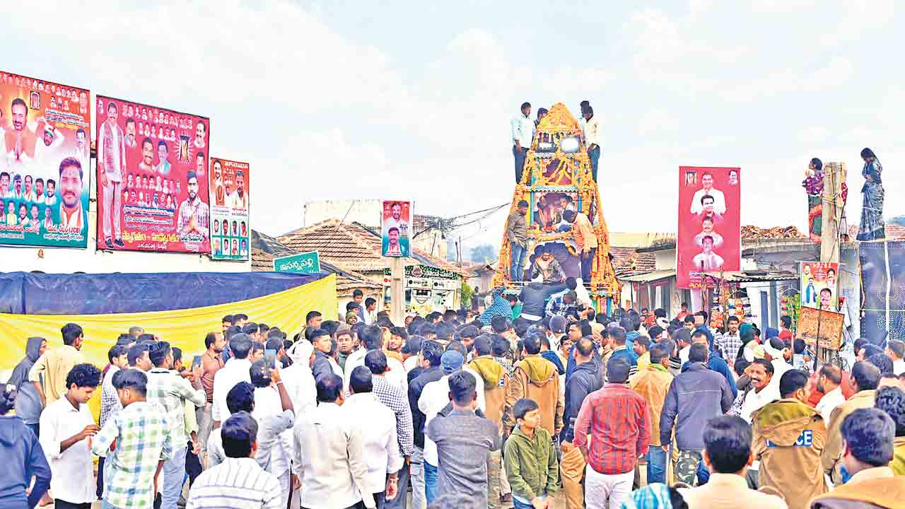 వైభవంగా రథోత్సవం