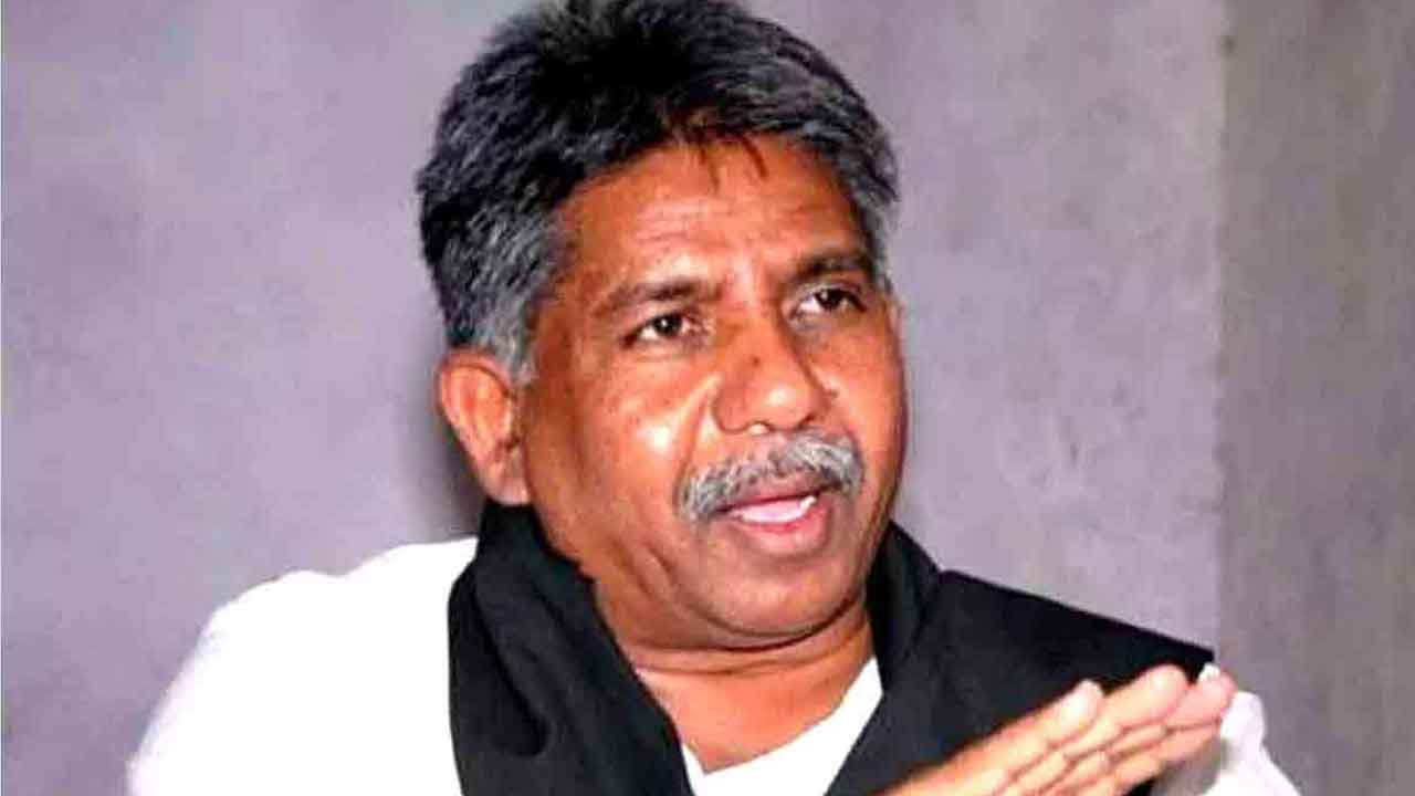 కాంగ్రెస్ హామీలు అమలుచేయాలి