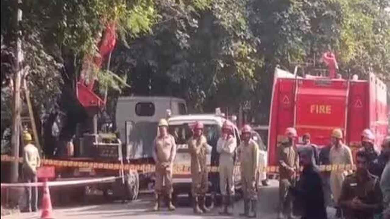 ఢిల్లీలో బాంబు పేలుడు