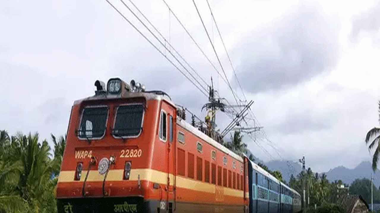 శబరిమలకు 44 ప్రత్యేక రైళ్లు