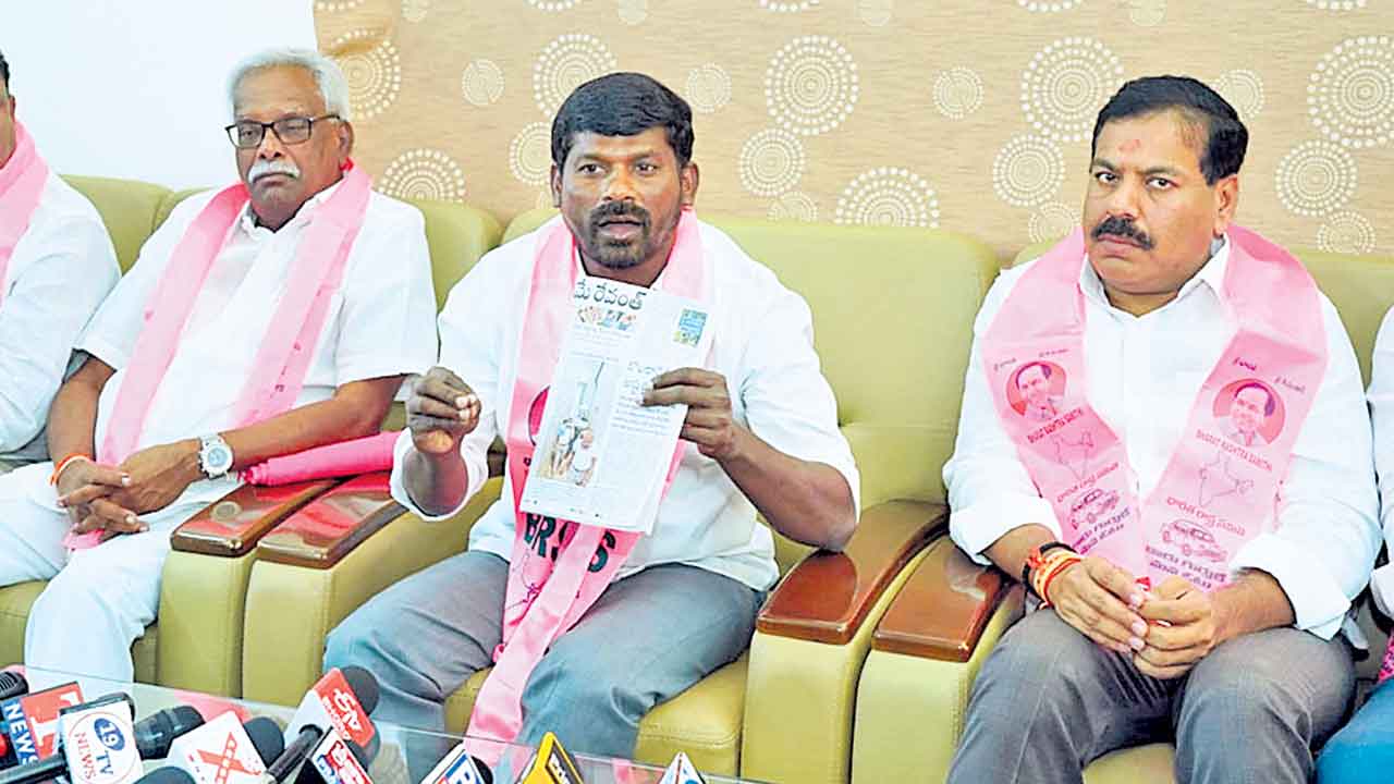 నిర్బంధం మధ్య అంత్యక్రియలా?