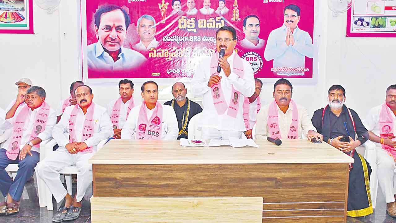 కేసీఆర్‌ వైపే జనం చూపు: నిరంజన్‌రెడ్డి