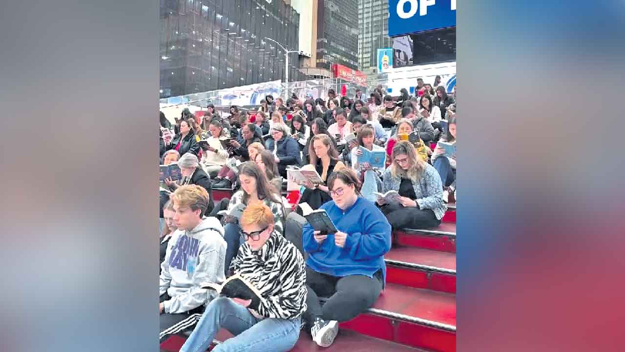 న్యూయార్క్‌ బుక్‌ స్వేర్‌!