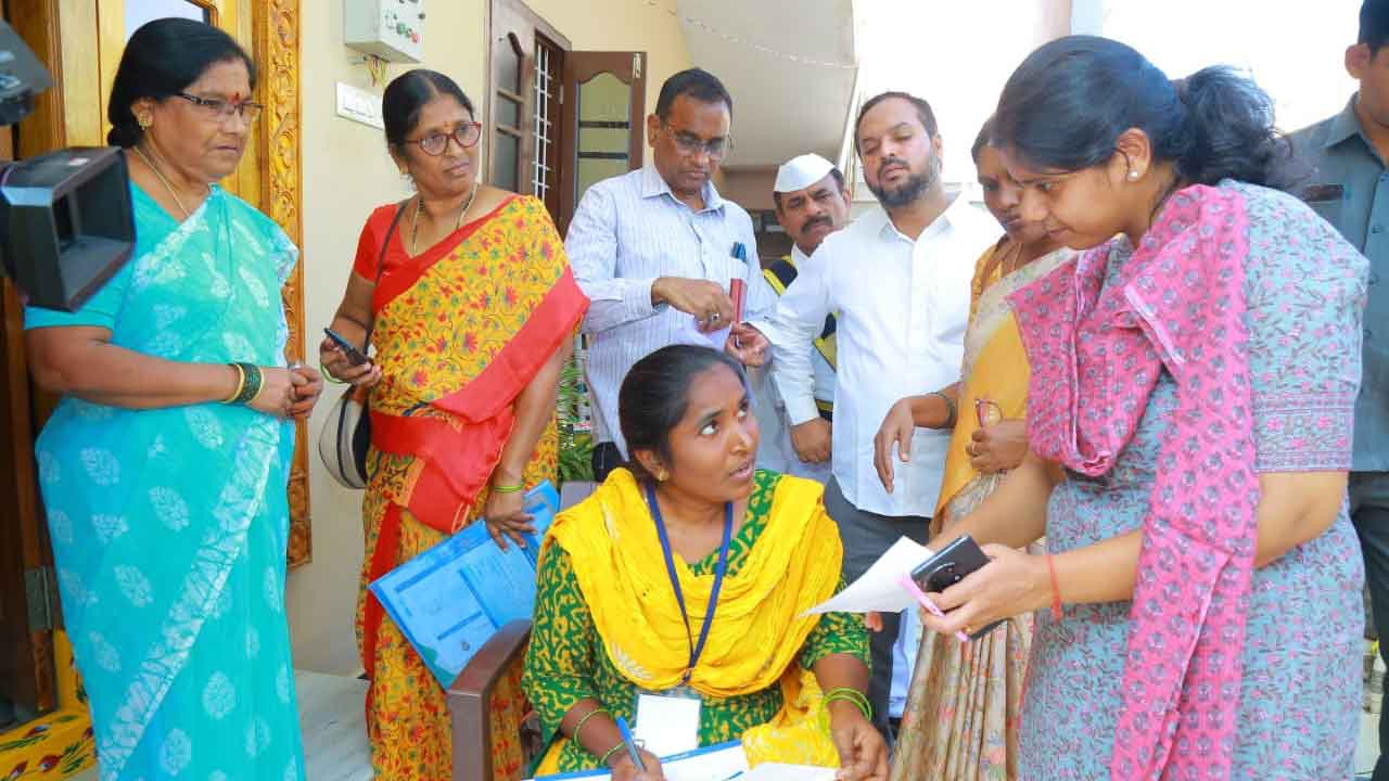 సమగ్ర కుటుంబ సర్వే షురూ