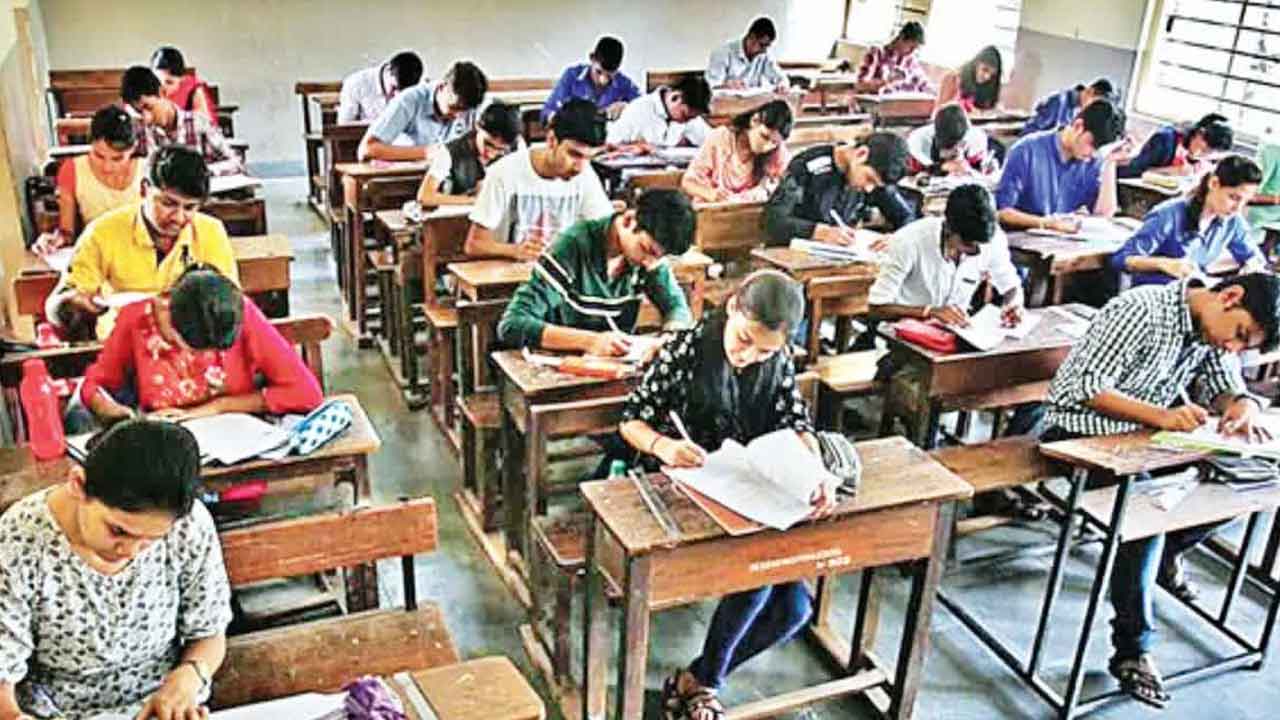 SSC Exams | మార్చిలో పదో తరగతి పరీక్షలు.. 18 వరకు ఎగ్జామ్ ఫీజు చెల్లింపునకు గడువు