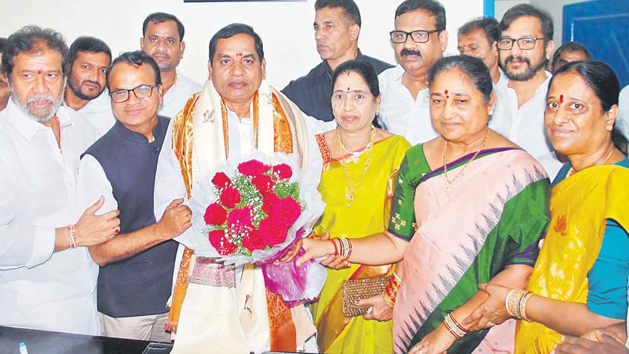 గ్రంథాలయాలు విజ్ఞాన కేంద్రాలు