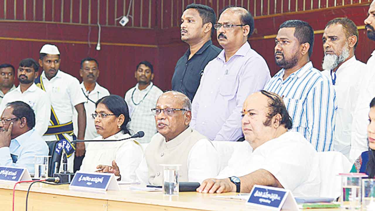 కులగణనలో తప్పు చేస్తే క్రిమినల్‌ చర్యలు