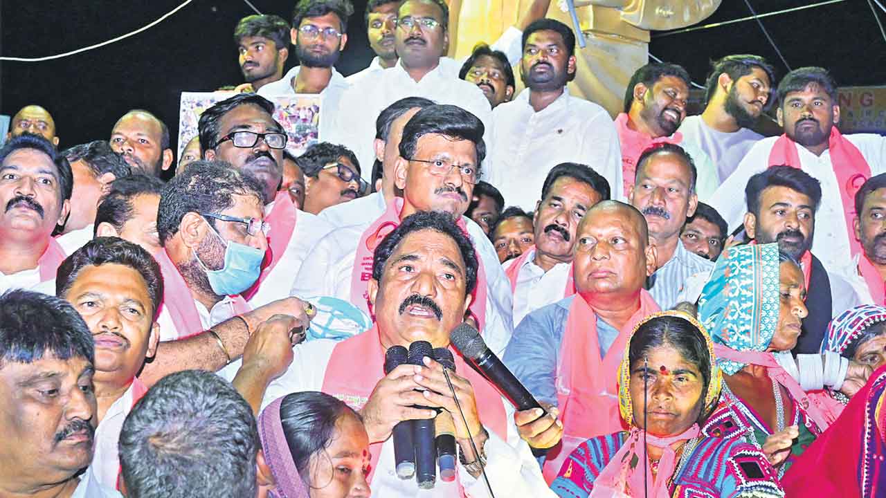 కేసీఆర్‌ మొక్క కాదు.. మహావృక్షం