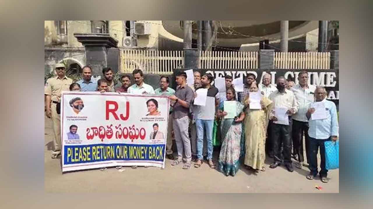 వెలుగులోకి మరో ప్రీలాంచ్‌ మోసం