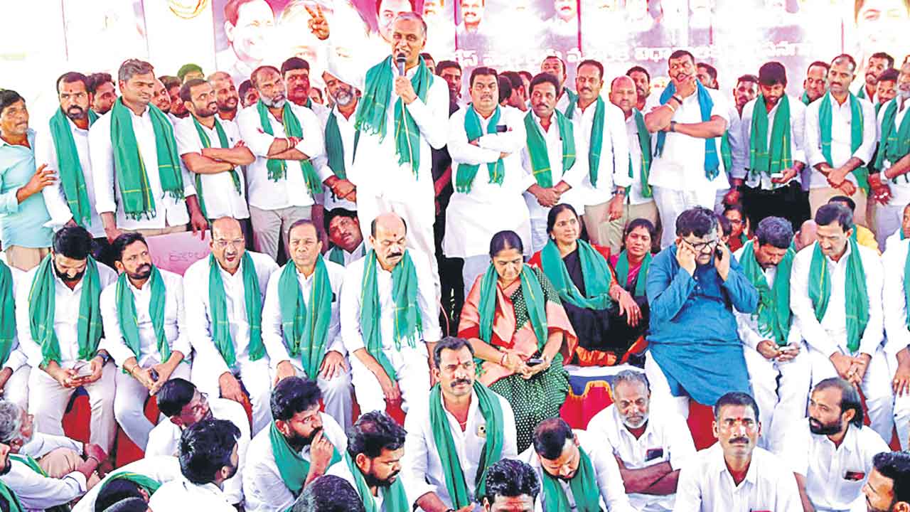 కాంగ్రెస్‌ మెడలు వంచుతాం