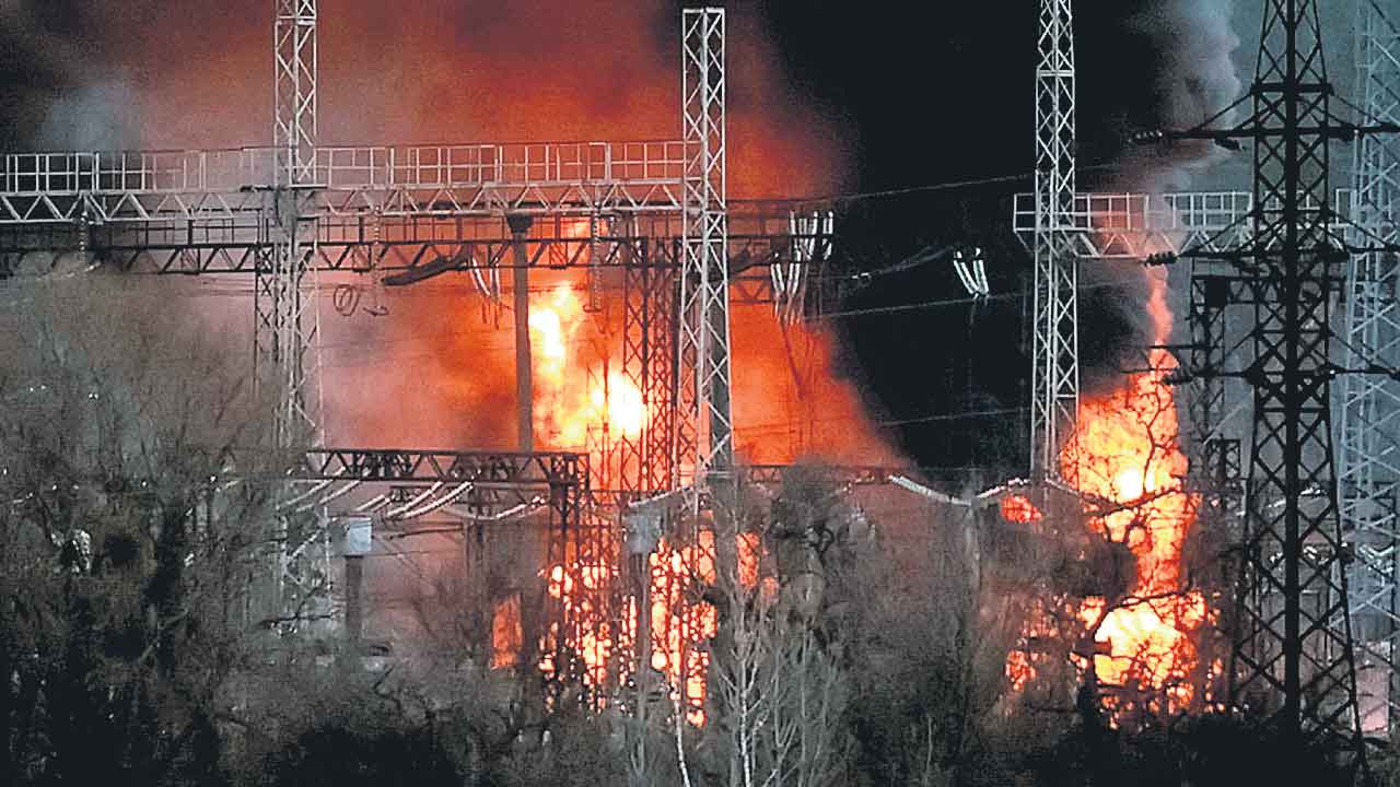 Russia-Ukraine War | ఉక్రెయిన్‌పై విరుచుకుపడిన రష్యా.. 10 లక్షల ఇండ్లకు నిలిచిన విద్యుత్‌