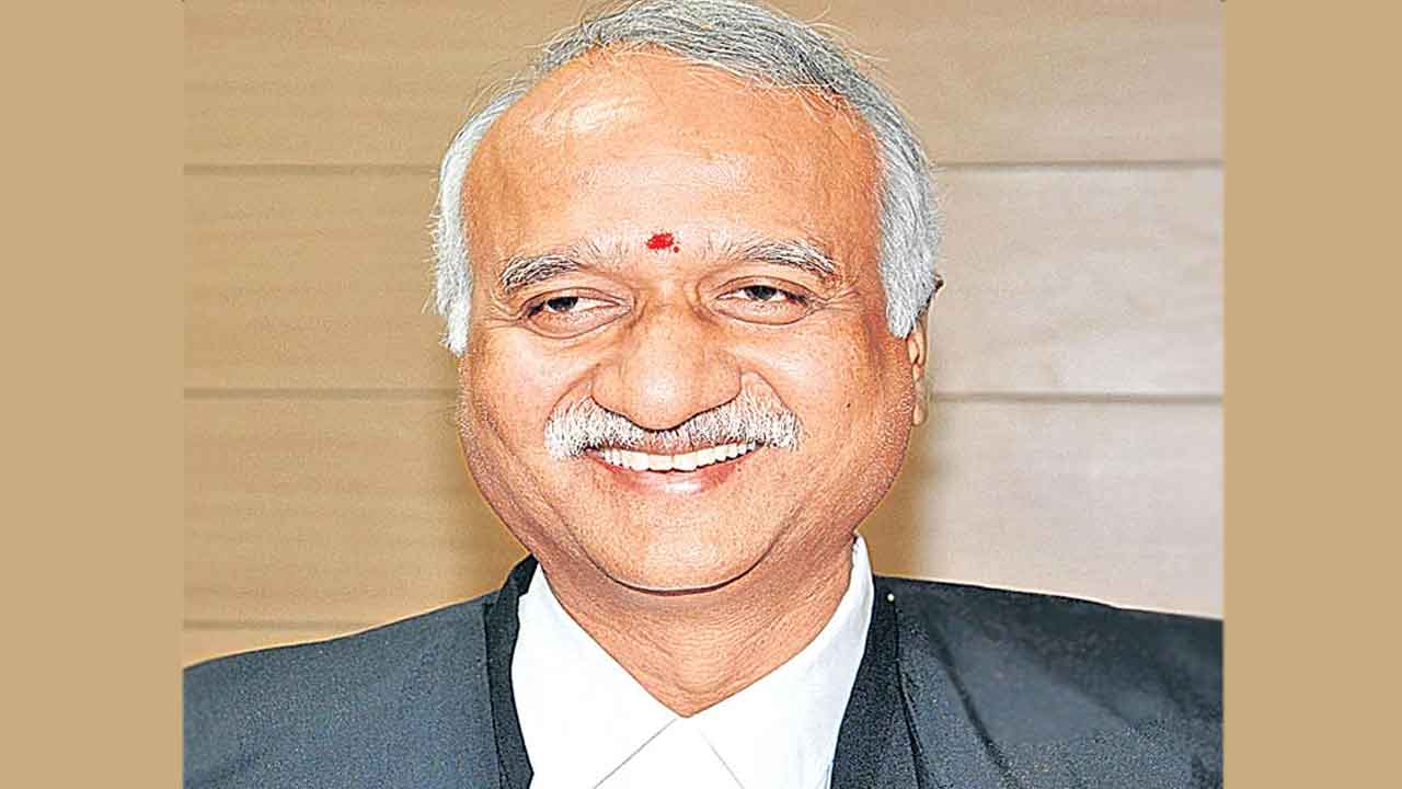ఫిరాయింపుదారులపై అనర్హత వేటుకు గడువును నిర్దేశించే అధికారం కోర్టులకు లేదు