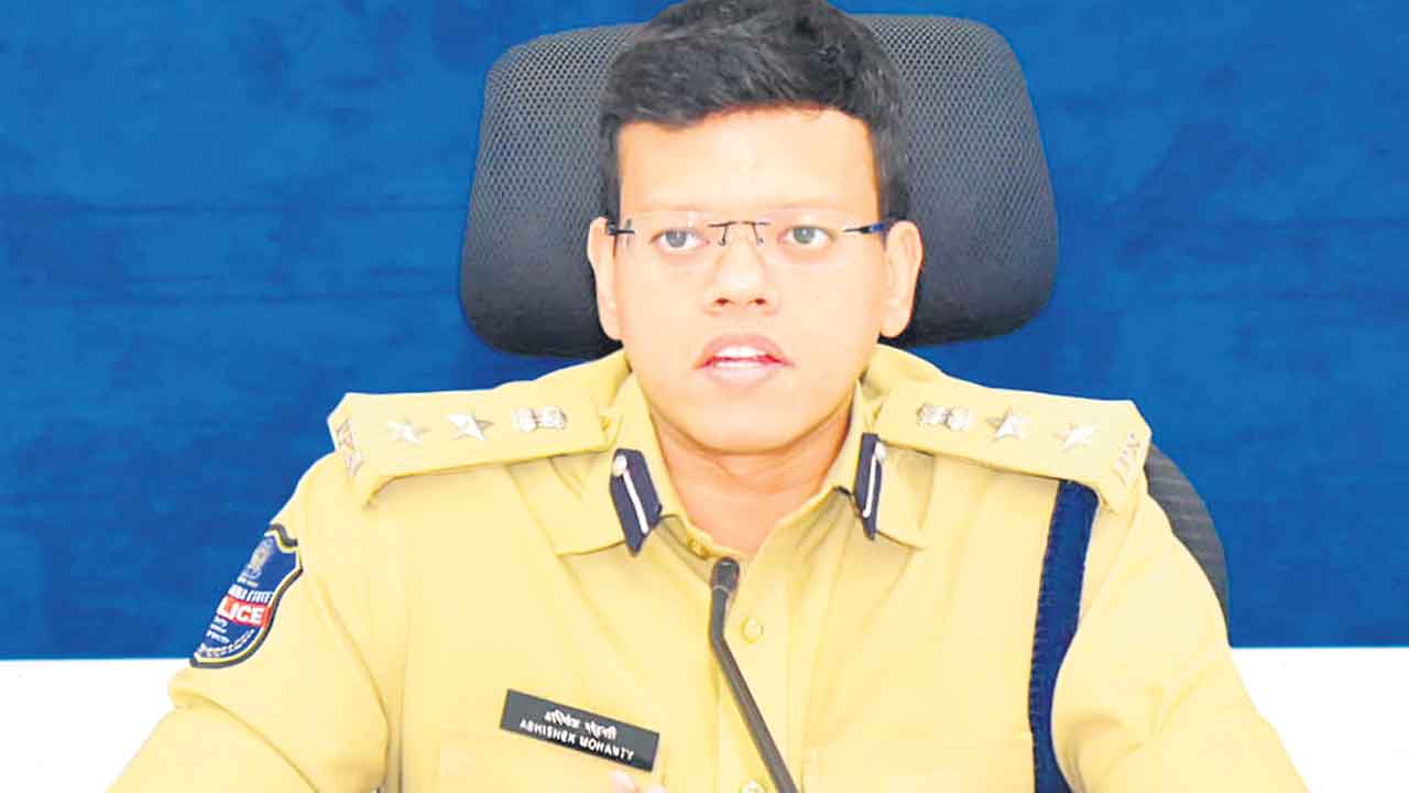 నేర నియంత్రణకు ఫింగర్‌ ప్రింట్‌ డివైస్‌ వినియోగించాలి