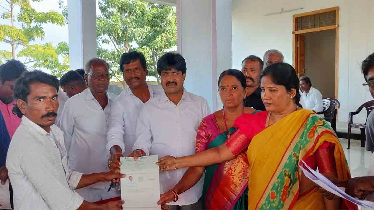 అర్హులందరికీ పథకాలు అందిస్తాం