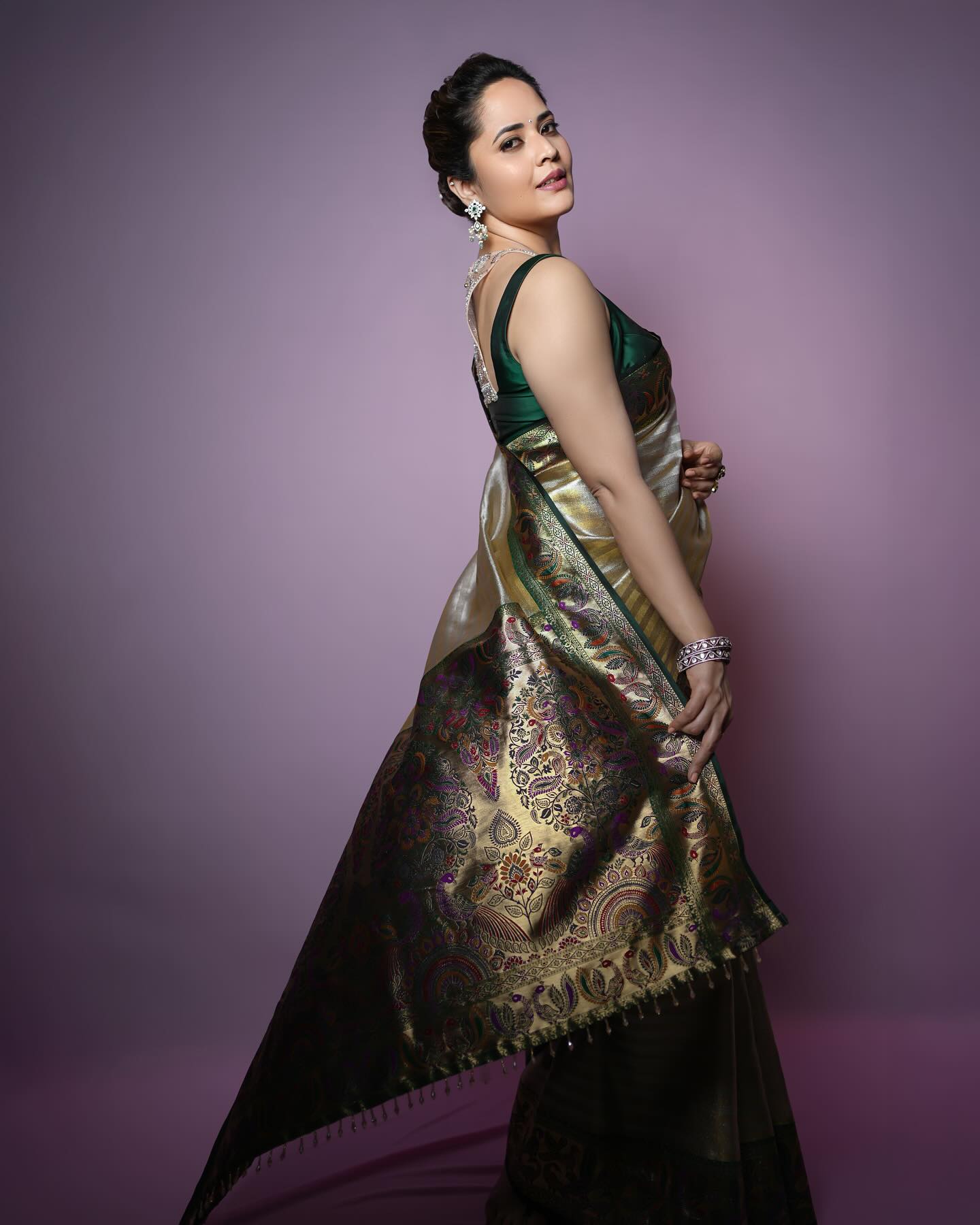 Anasuya Bharadwaj (5)