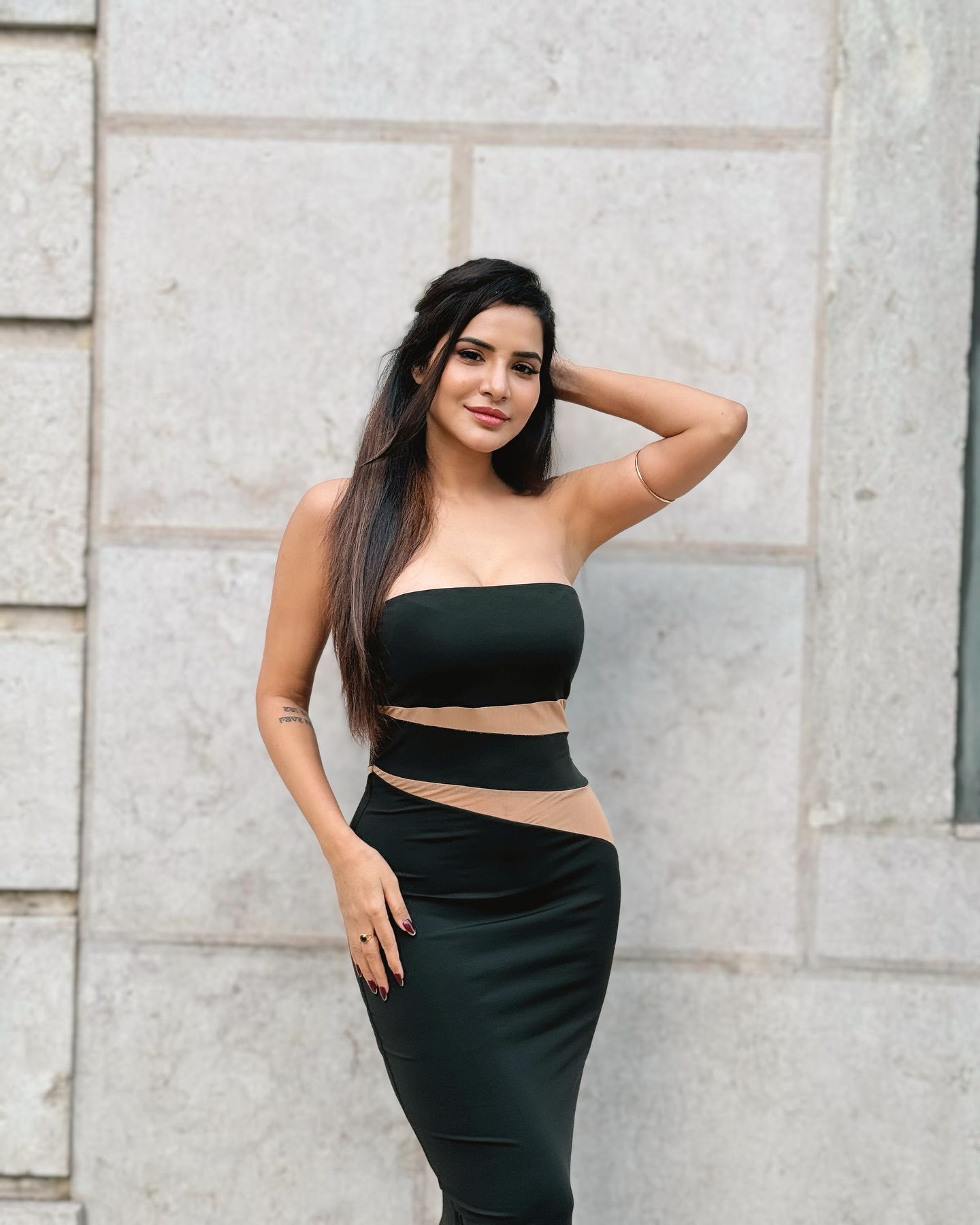Ashu Reddy (3)