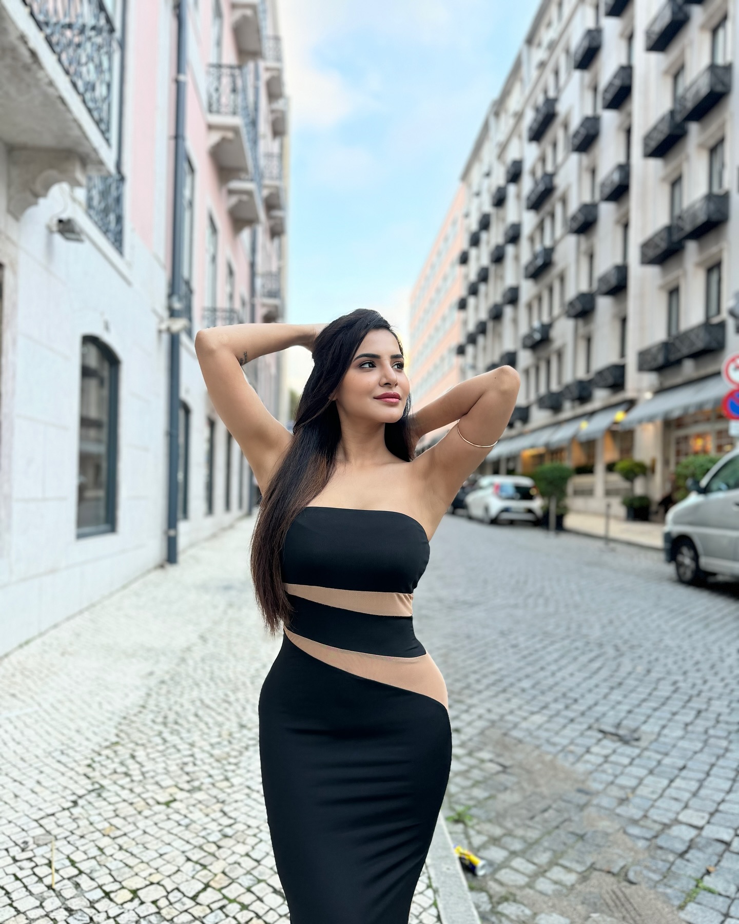 Ashu Reddy (6)