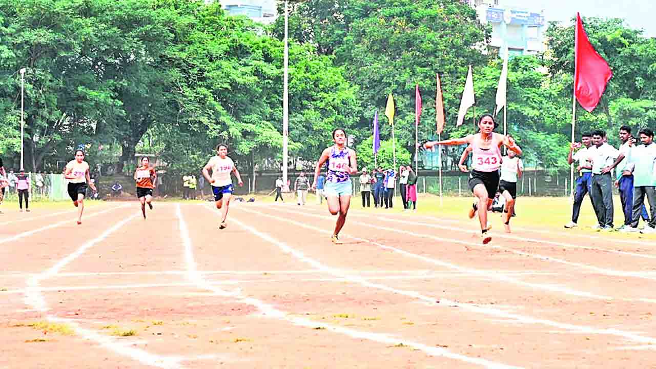 ఆటలపై ఆసక్తి పెంచుకోవాలి