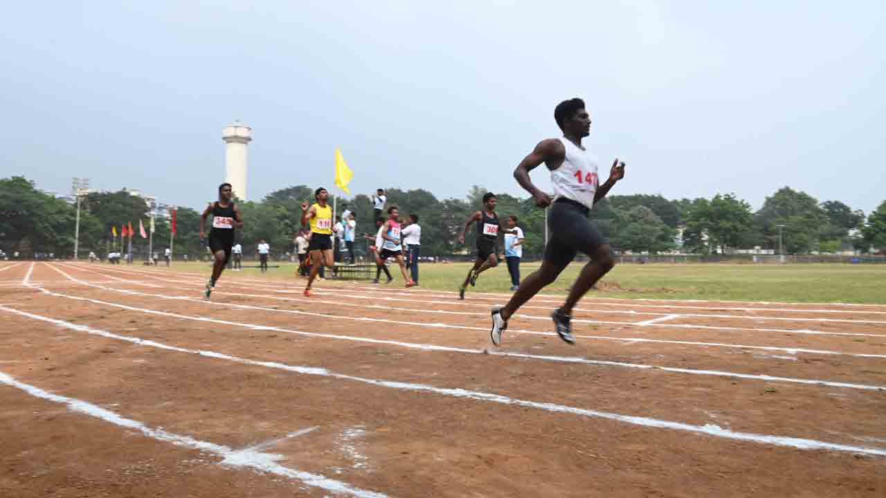 ఆటలపై ఆసక్తి పెంచుకోవాలి