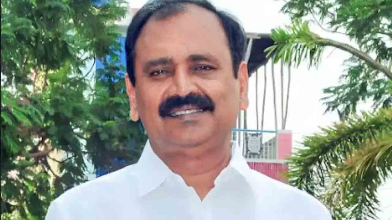 Bhumana Karunakar Reddy | సాధ్యం కాని హామీలతో ప్రజలను మోసం చేసిన చంద్రబాబు : మాజీ ఎమ్మెల్యే భూమన