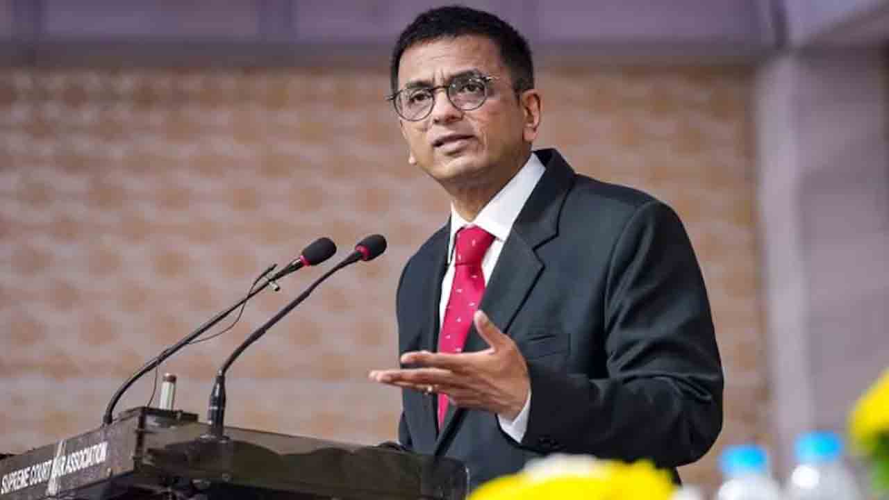 CJI Chandrachud | ప్రధాని మా ఇంటికి రావటం తప్పేమీ కాదు: సీజేఐ చంద్రచూడ్‌