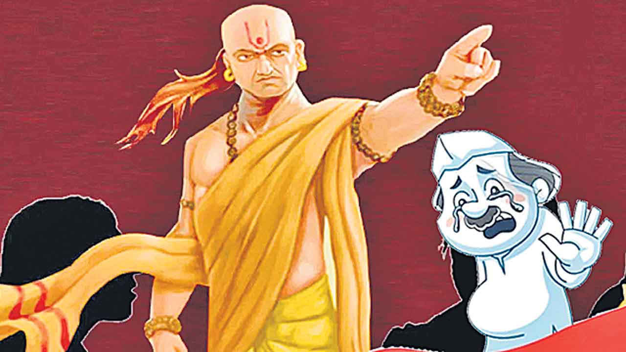 రాజకీయ కక్ష.. ప్రత్యర్థికే రక్ష