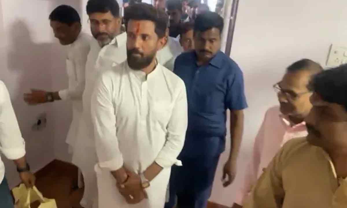 Chirag Paswan | బాబాయ్‌ పశుపతి నుంచి బంగ్లాను తిరిగి దక్కించుకున్న చిరాగ్‌ పాశ్వాన్‌