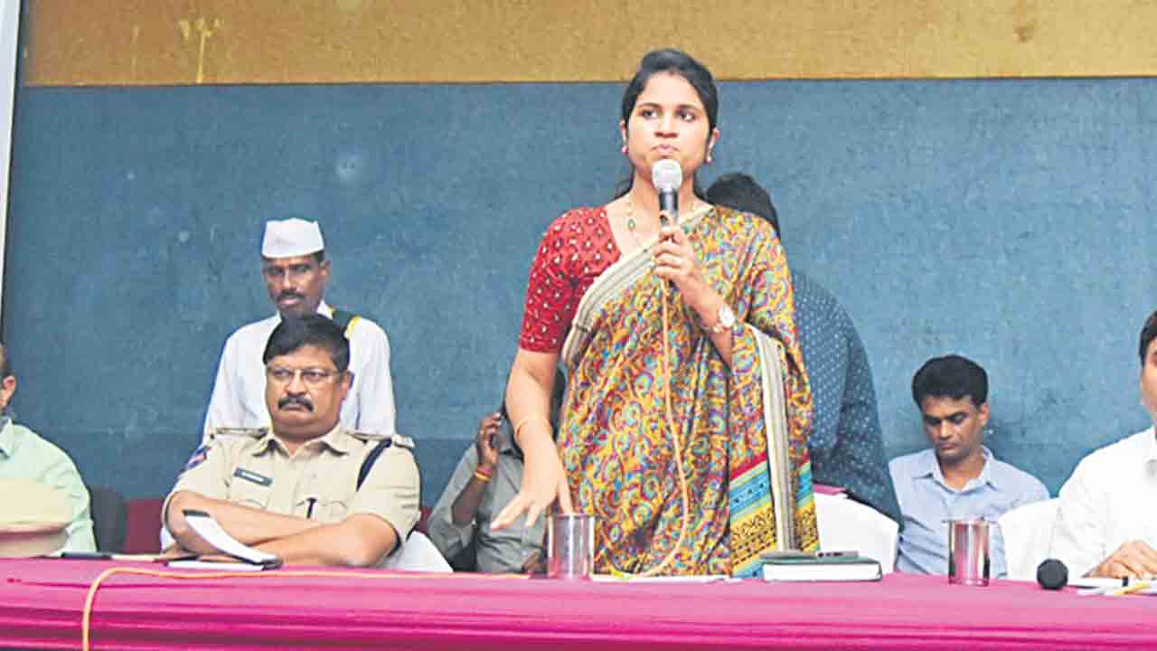 గ్రూప్‌-3 పరీక్షలు పకడ్బందీగా నిర్వహించాలి