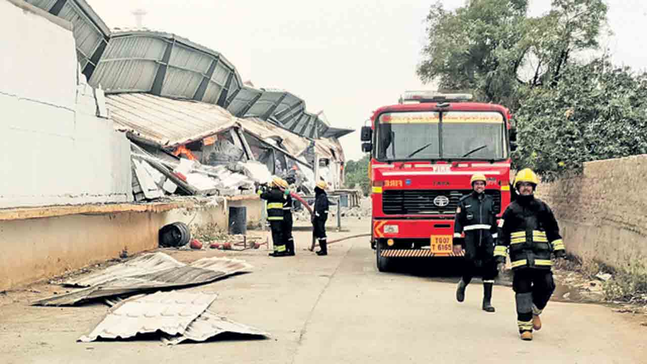 పత్తి గోదాంలో భారీ అగ్ని ప్రమాదం