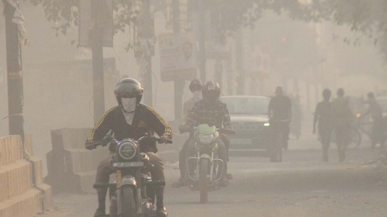 Air Pollutions | ఢిల్లీలో భారీగా వాయు కాలుష్యం.. అత్యవసరమైతే బయటకు రావొద్దని సూచన..!