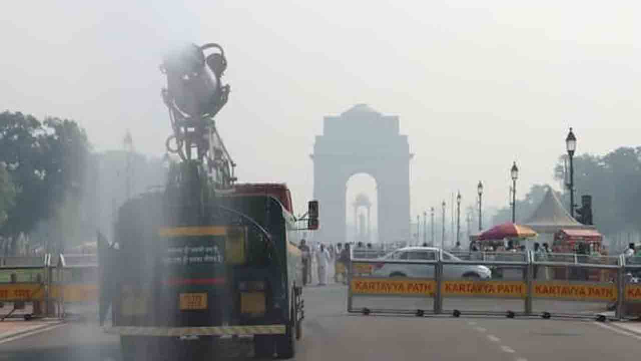 Air Pollution | ఢిల్లీలో కొనసాగుతున్న వాయు కాలుష్యం.. ప్రజలు తీవ్ర ఇబ్బందులు