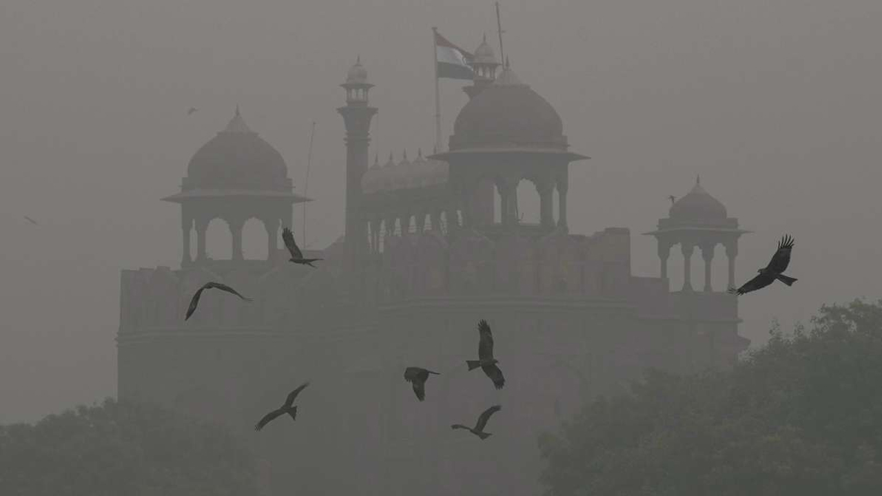 Air Pollution | ఢిల్లీలో తగ్గని వాయు కాలుష్యం.. ఆరోగ్య సమస్యలతో జనం విలవిల..