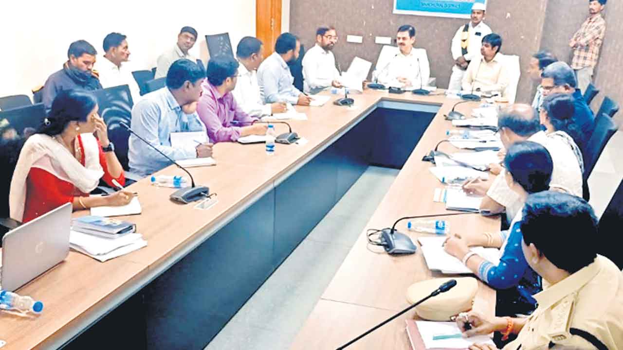 ధాన్యం కొనుగోలును పకడ్బందీగా చేపట్టాలి