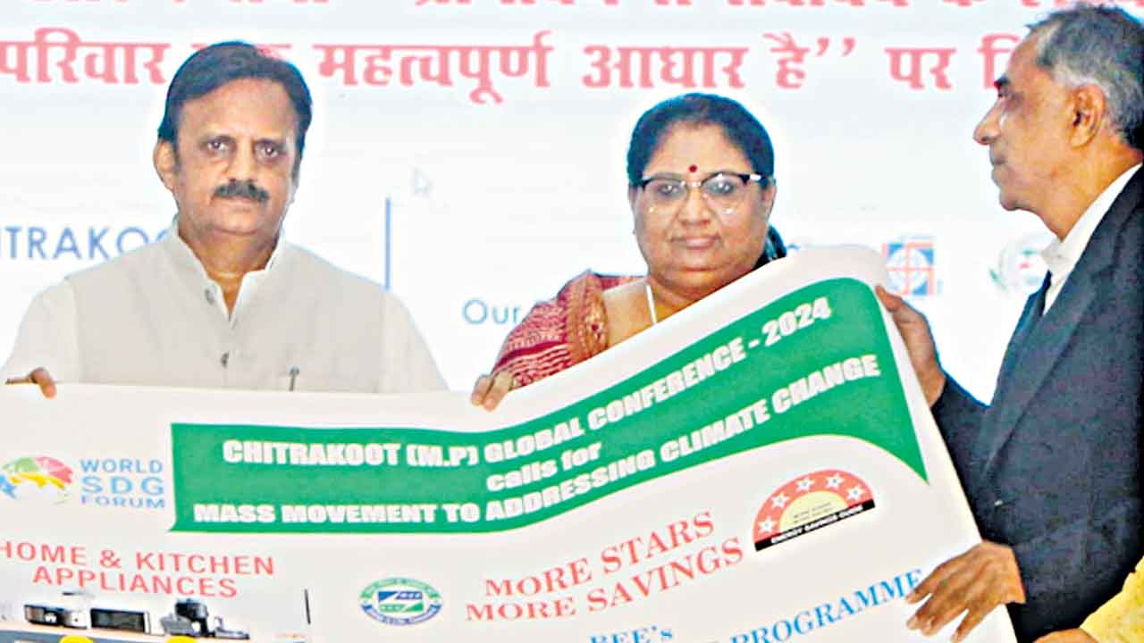 కేసీఆర్‌ హయాంలో పర్యావరణానికి పెద్దపీట