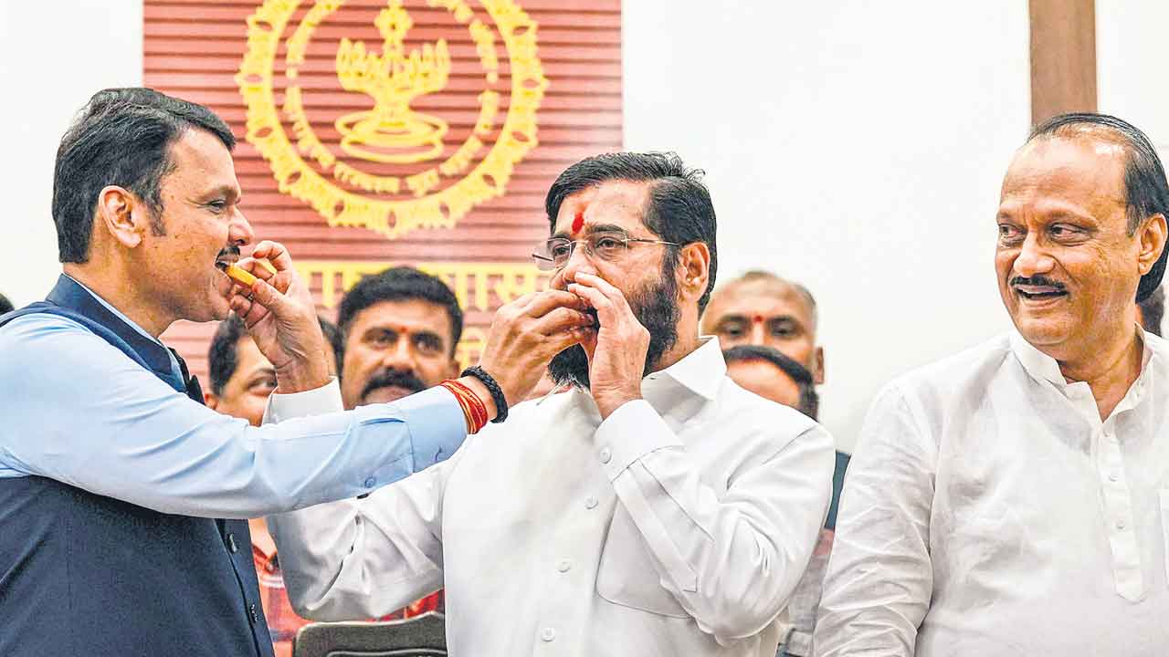 Maharashtra | మహాయుతిదే మహాపీఠం.. కాంగ్రెస్‌ను చిత్తు చేసిన ‘మహా’ ఓటర్లు