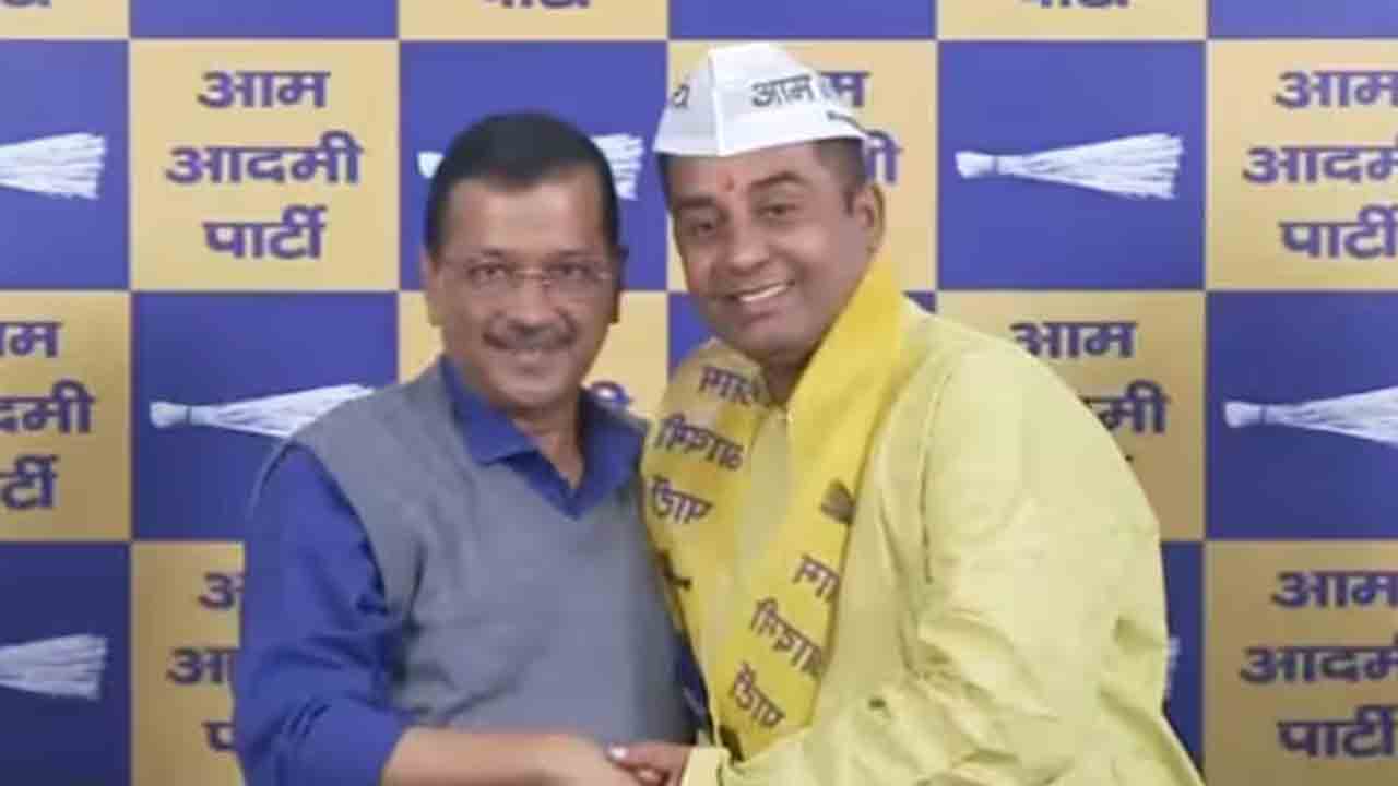 Anil Jha joins AAP | కైలాష్ నిష్క్రమణ తర్వాత.. ఆప్‌లో చేరిన బీజేపీ మాజీ ఎమ్మెల్యే అనిల్