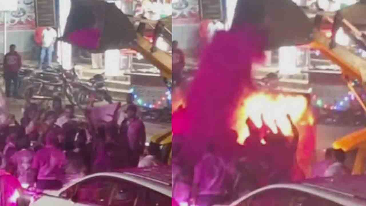 Fire Erupts During Election Victory | ఎన్నికల విజయోత్సవంలో అపశృతి.. మంటలు   చెలరేగి గెలిచిన అభ్యర్థికి కాలిన గాయాలు