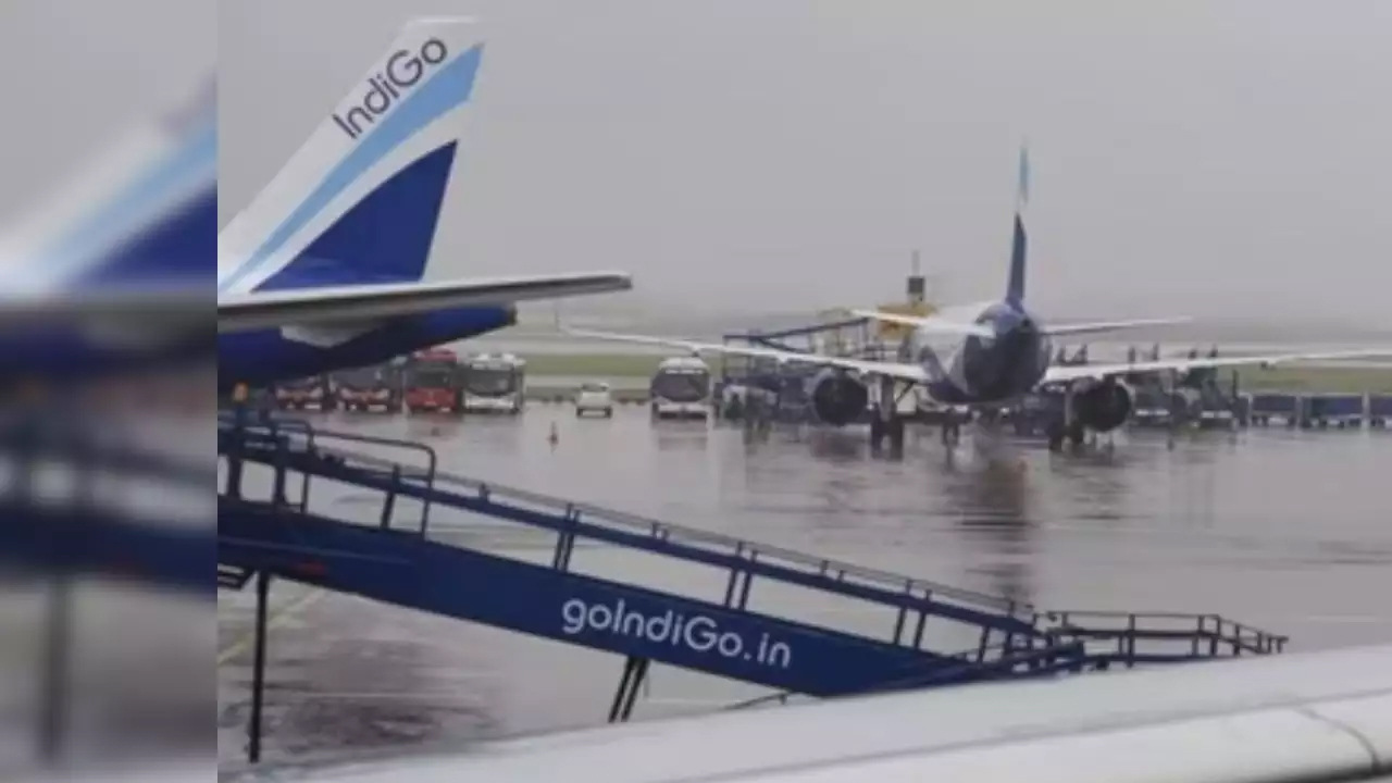 Cyclone Fengal | ఫెంగల్‌ ప్రభావంతో భారీ వర్షాలు.. హైదరాబాద్‌ నుంచి విమానాలు బంద్‌