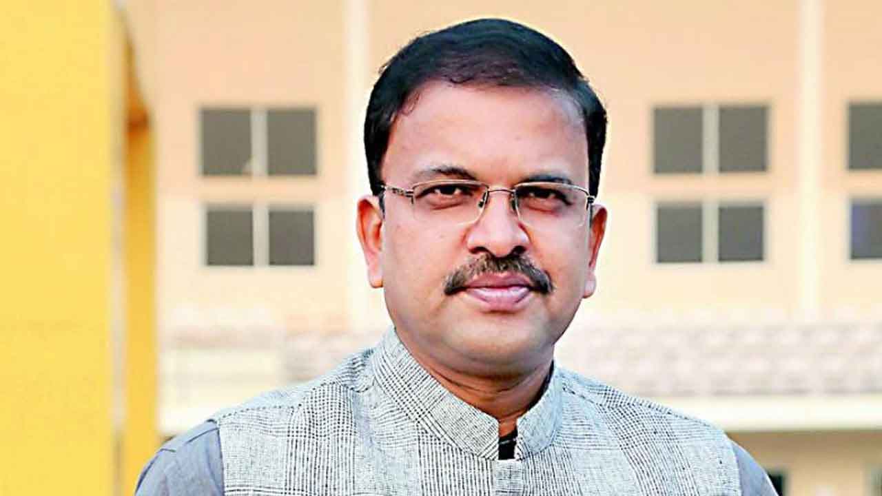 మీ సమస్యలను సమాజానికి తెలపండి