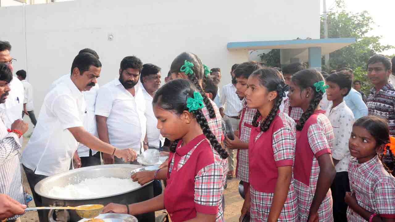 కలెక్టర్‌ ఆదేశాలు బేఖాతరు