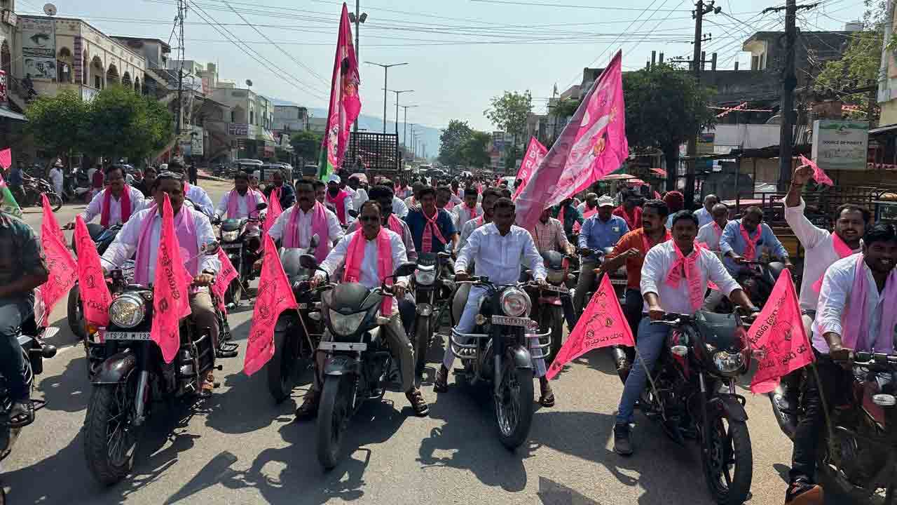 కాంగ్రెస్‌ తప్పులను ఊరూరా వివరించాలి