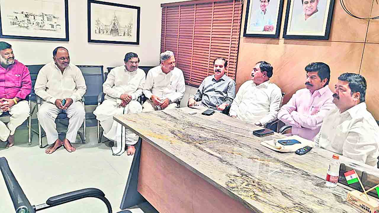 కాంగ్రెస్‌ పాలనలో ఎస్టీలపై దాడులు