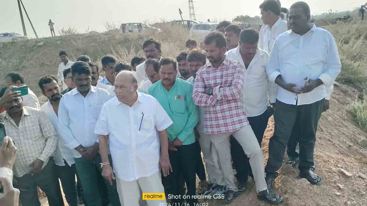 పాలమూరు నీళ్లు పారించాలి