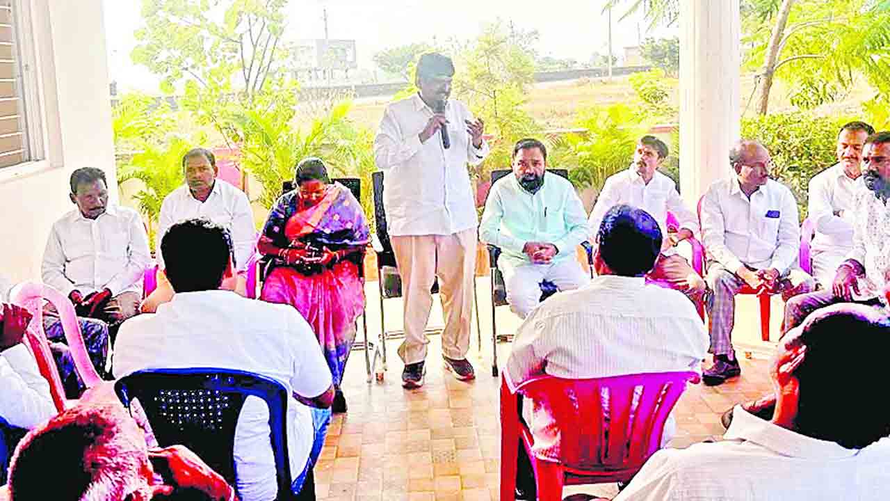 పండుగ వాతావరణంలో నిర్వహించాలి