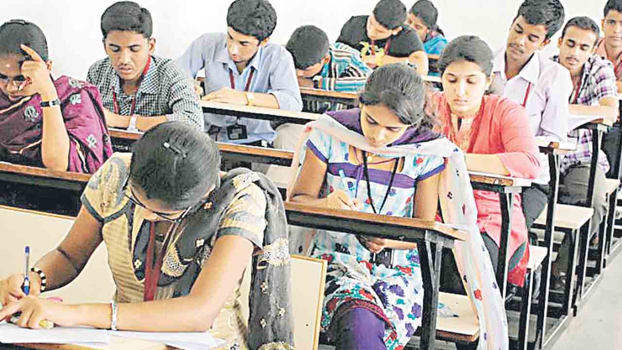 గ్రూప్‌-3 పరీక్షలు ప్రశాంతంగా నిర్వహించాలి