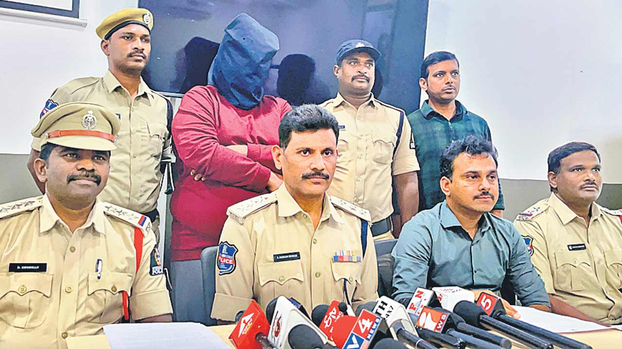 Balaji Naidu | ఓఎల్‌ఎక్స్‌ వేదికగా.. కంప్యూటర్‌ ఇంజినీర్‌ హైటెక్‌ మోసం