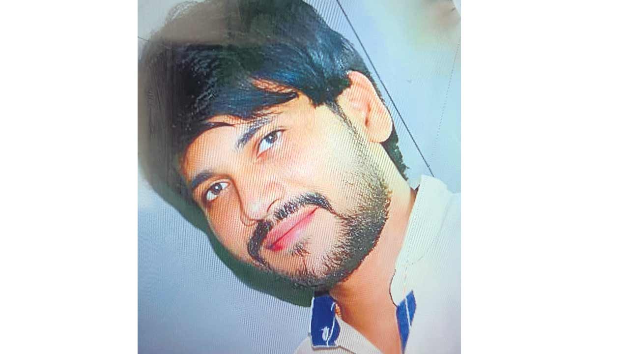 Chemistry Lecturer | ఇంటర్‌ విద్యార్థినితో అసభ్య ప్రవర్తన.. కెమెస్ట్రి అధ్యాపకుడిపై కేసు